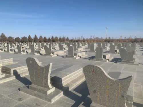 东风革命烈士陵园