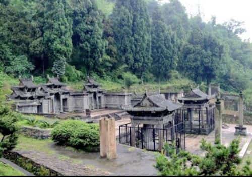 寨楼寨墙及张氏家族墓