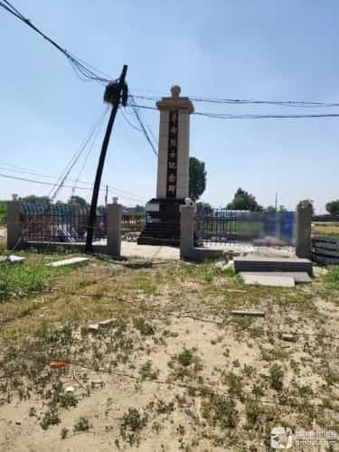 革命烈士纪念碑（墓）