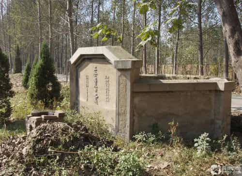 后田庄六十二烈士墓