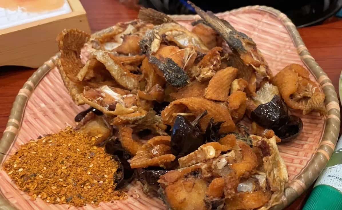 省虹鳟鱼场墓群