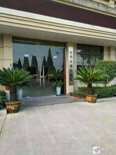 寺平广四二公墓