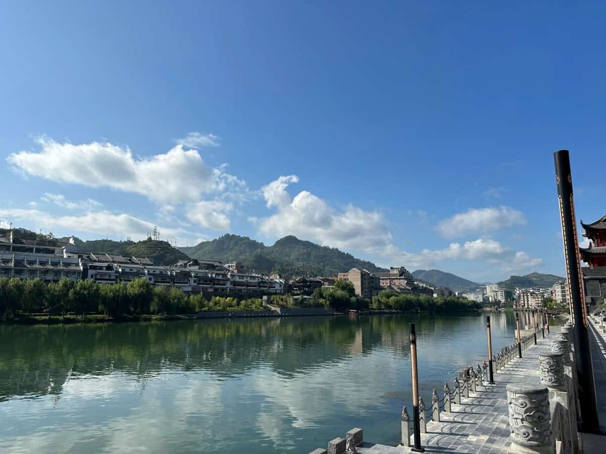 镇远何氏甘罗二夫人合葬墓