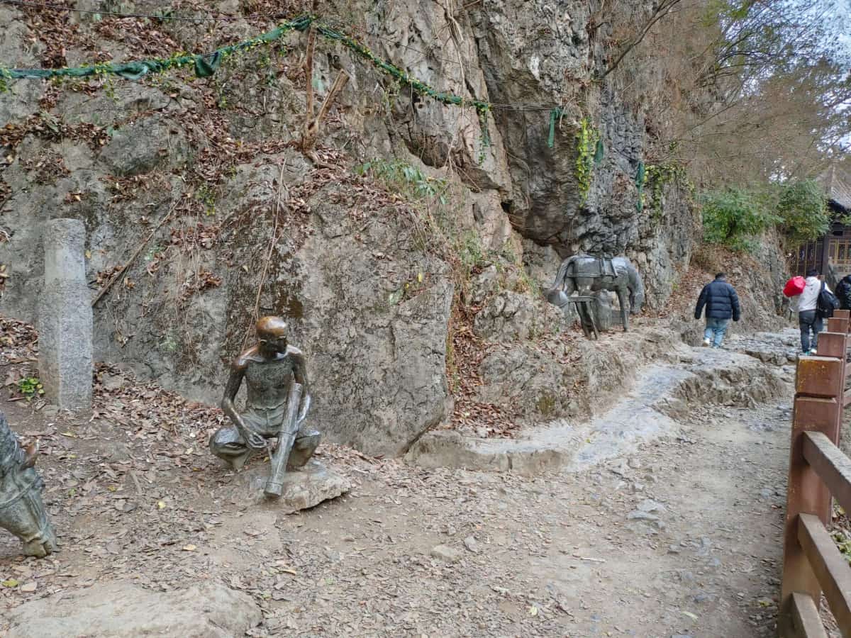 樊人悬棺葬（墓）